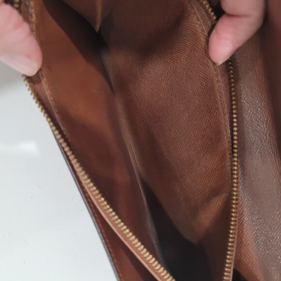 Authentic LOUIS VUITTON LV Vintage Monogram Sarah Wallet Envelope Leather Large - Picture 9 of 13